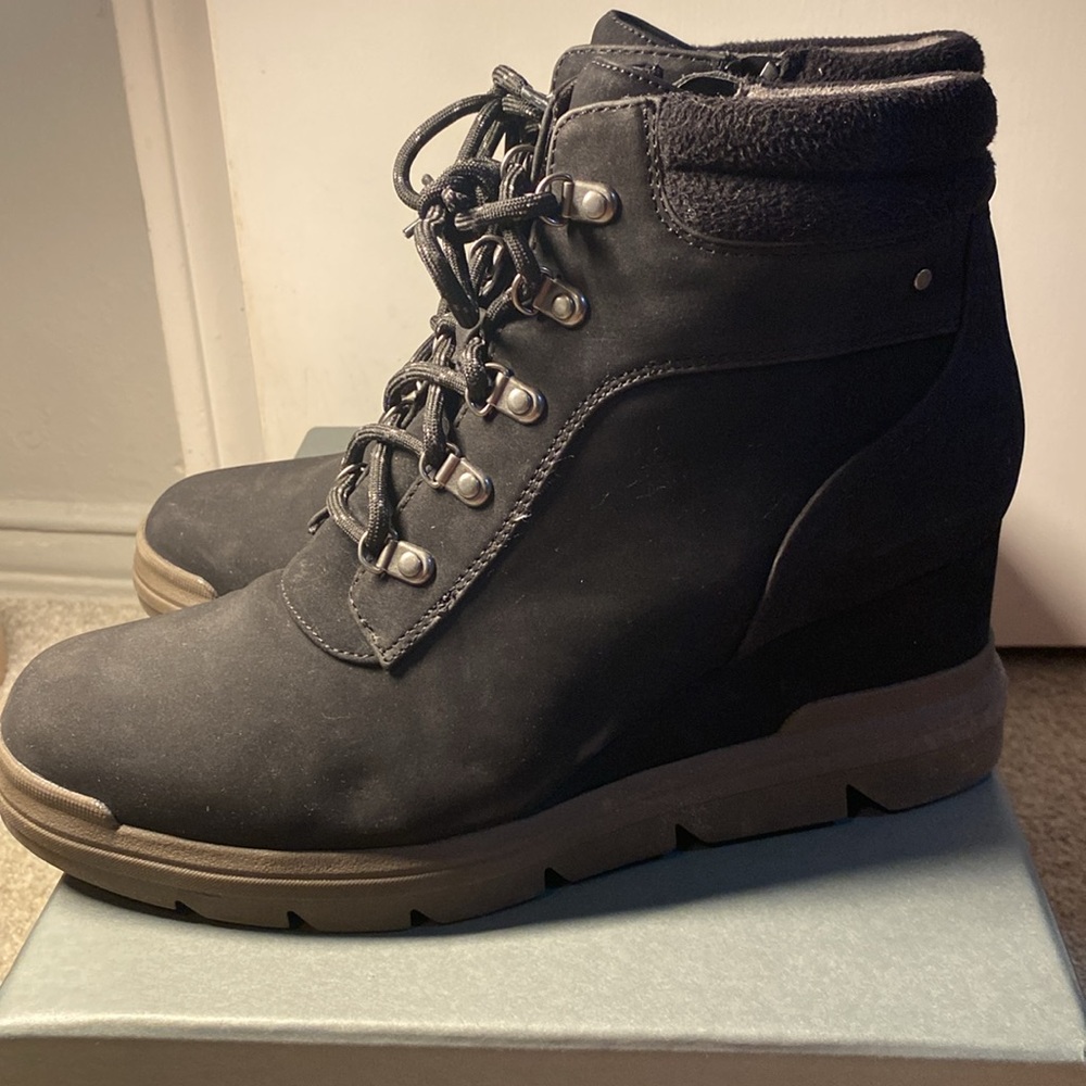 Comfortable Black Boots